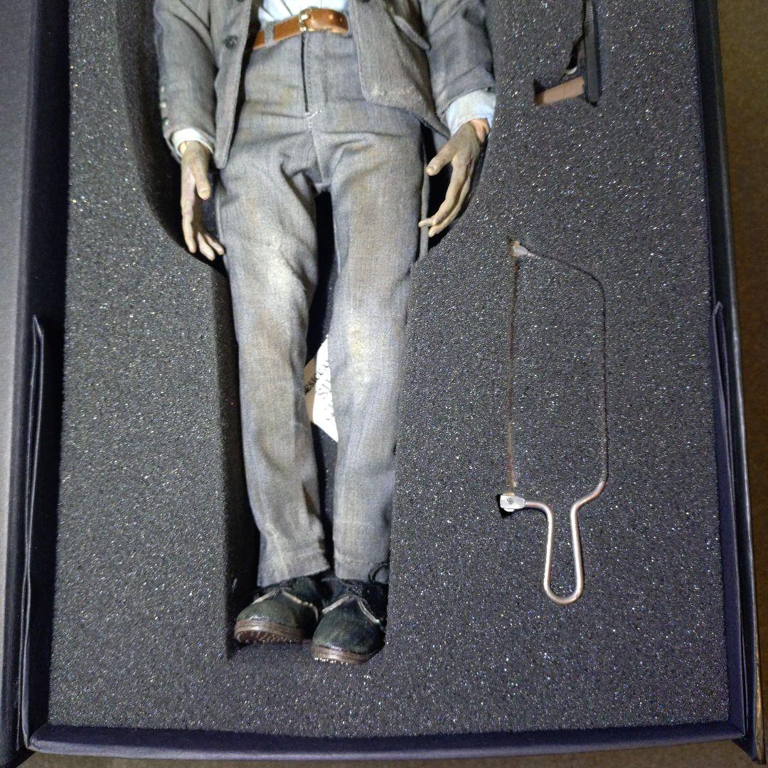 ①BOMTOYS 1/6 ゾンビ　フィギュア　バイオハザード