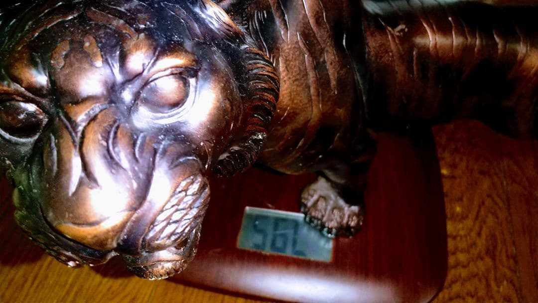 蓮ちゃんの巨大.虎の置物.約65cm位吠える姿勢.金属製