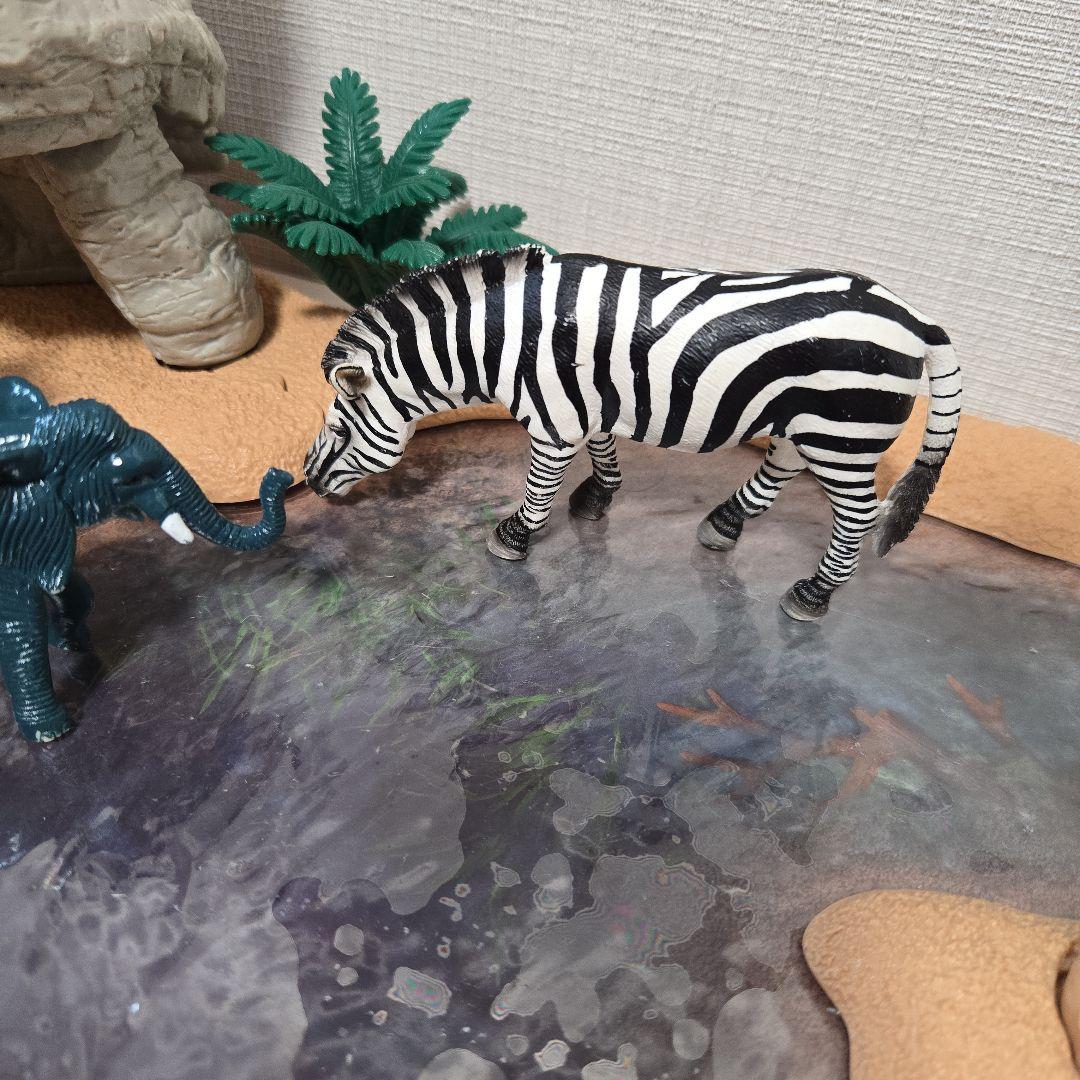 【美品】Schleich シュライヒ 水飲み場 動物セット