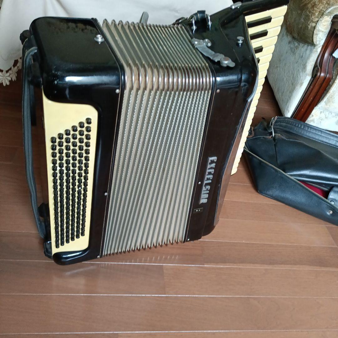 アコーディオン