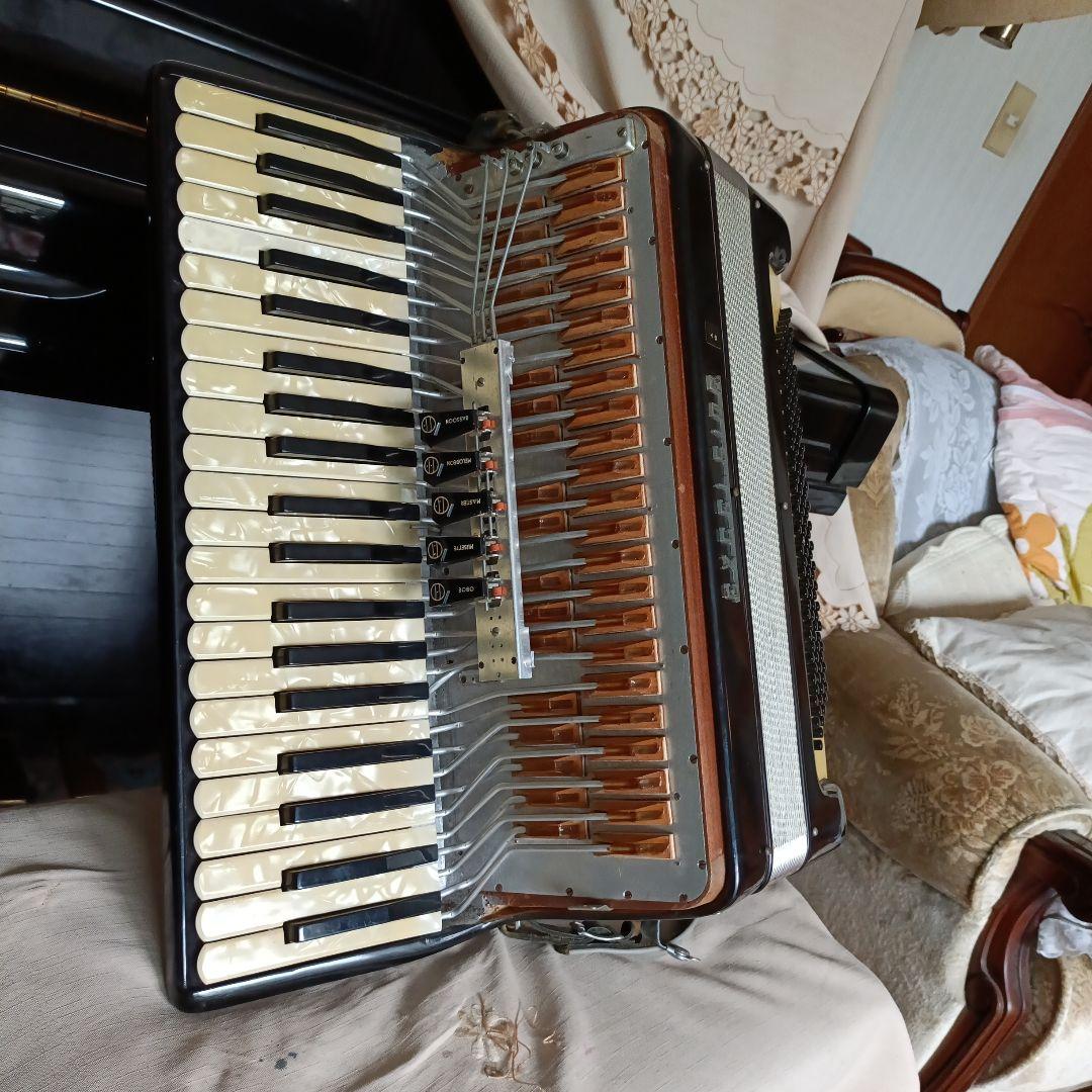 アコーディオン