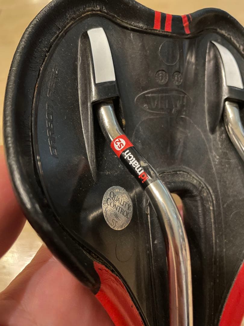 Selle Italia SLRチームエディション ブラック/レッド