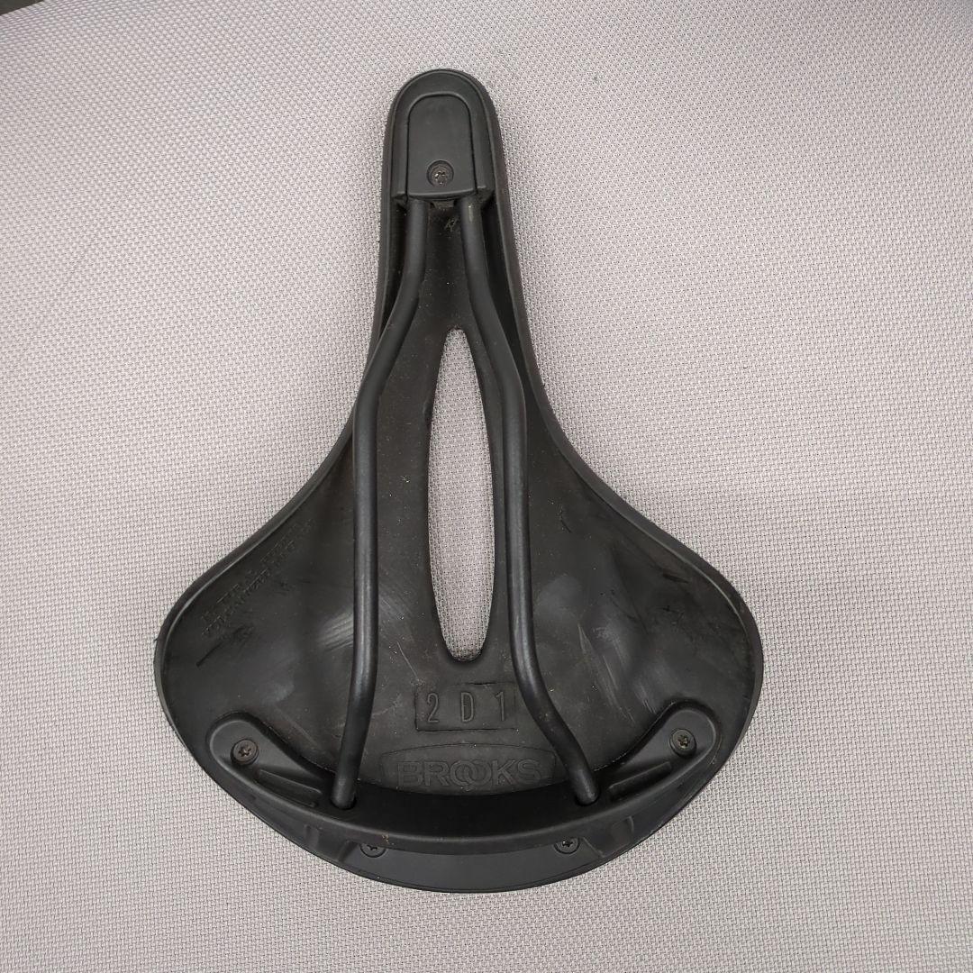 BROOKS C19 サドル ブラック