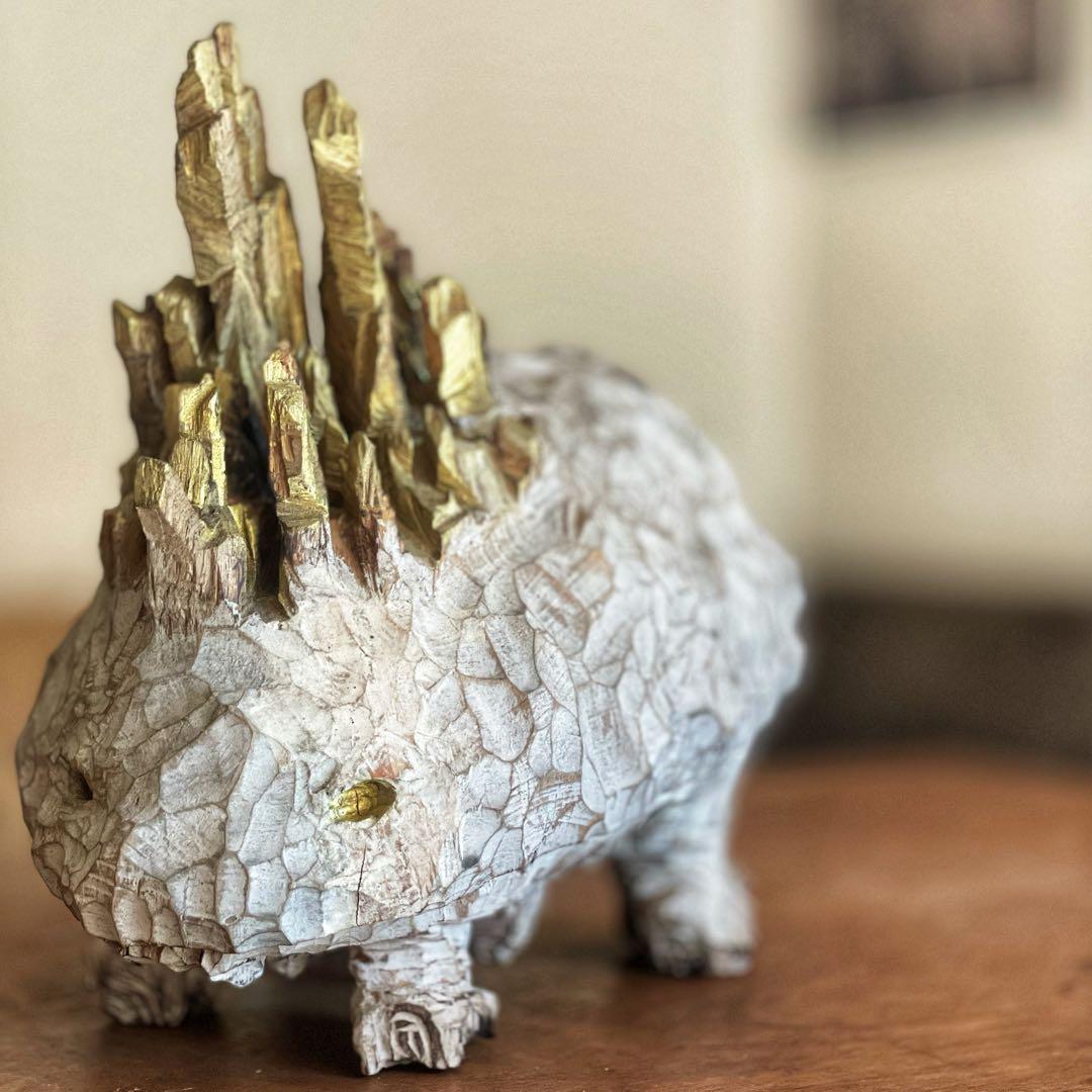 【月末限定セール】大きな幻想生物の彫刻