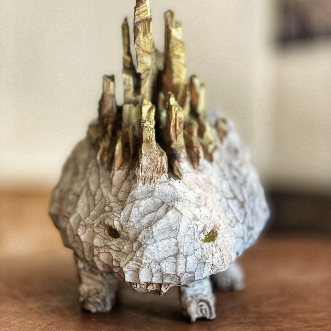 【月末限定セール】大きな幻想生物の彫刻