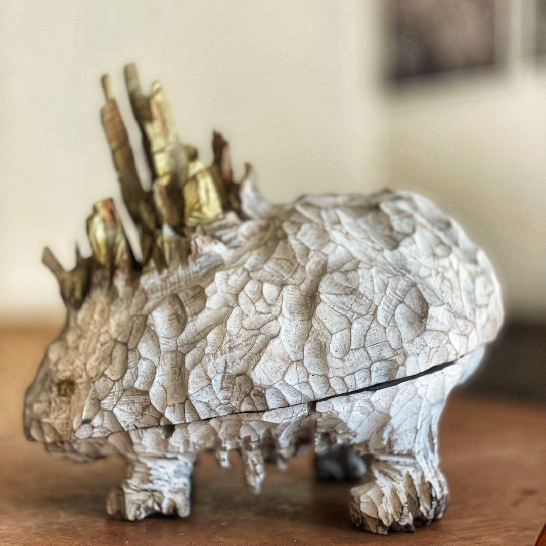 【月末限定セール】大きな幻想生物の彫刻