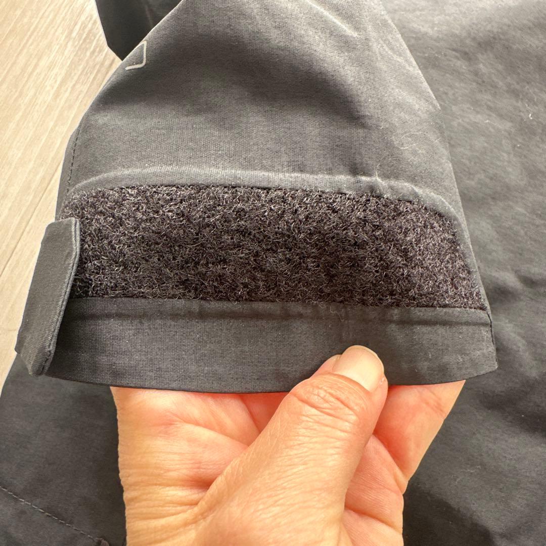 Burton [ak] ブラックスノーボードウェア　Ｍサイズ