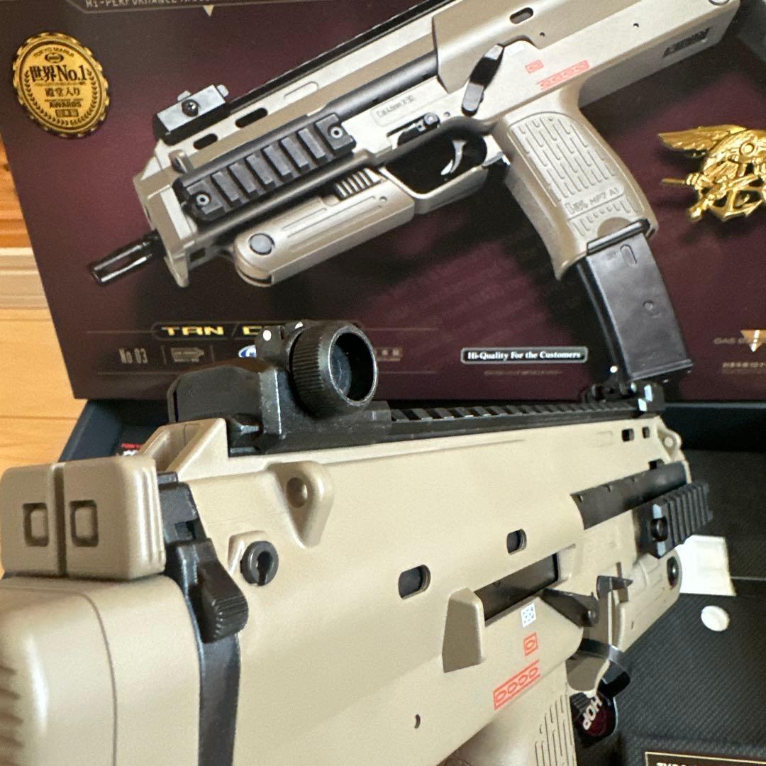 ✨極美品✨東京マルイ MP7A1 タンカラー 18歳以上 ガスブロ