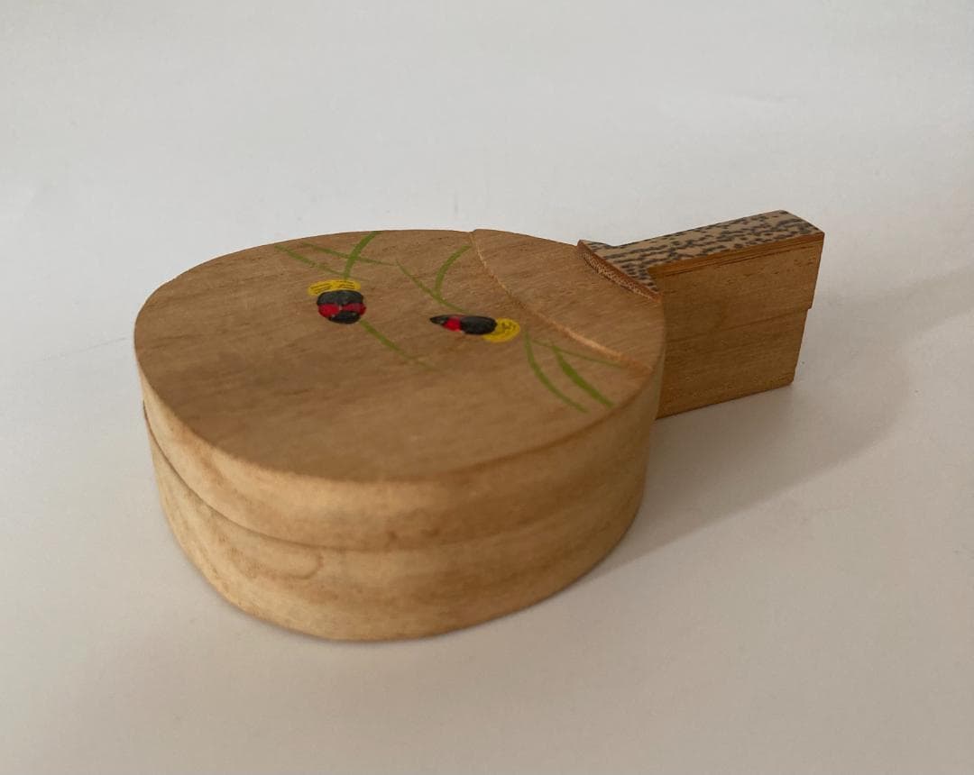 団扇香合　うちわ　蛍　木製　茶道具