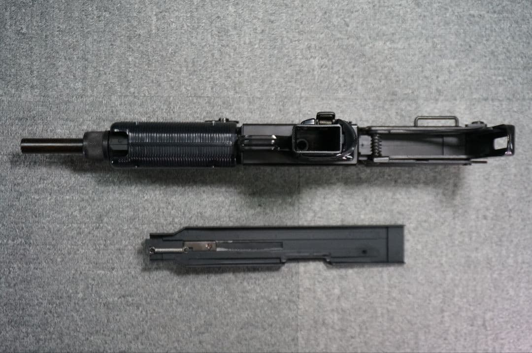 東京マルイ UZI オーバーホール済 初速78m/s 電動ガン 18歳以上