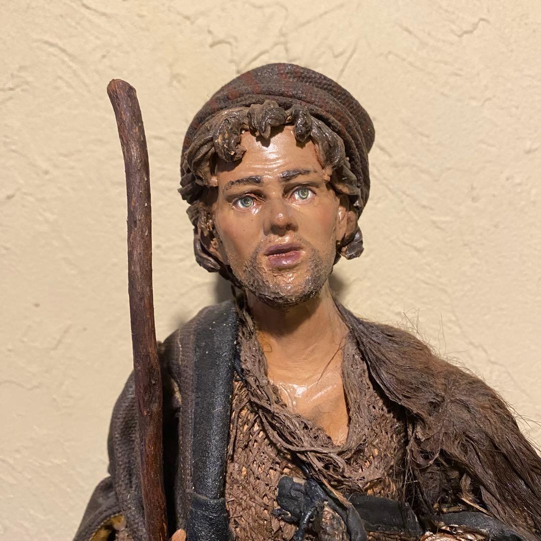 イタリア製 アンジェラ・トリピ作のテラコッタ（素焼き）人形