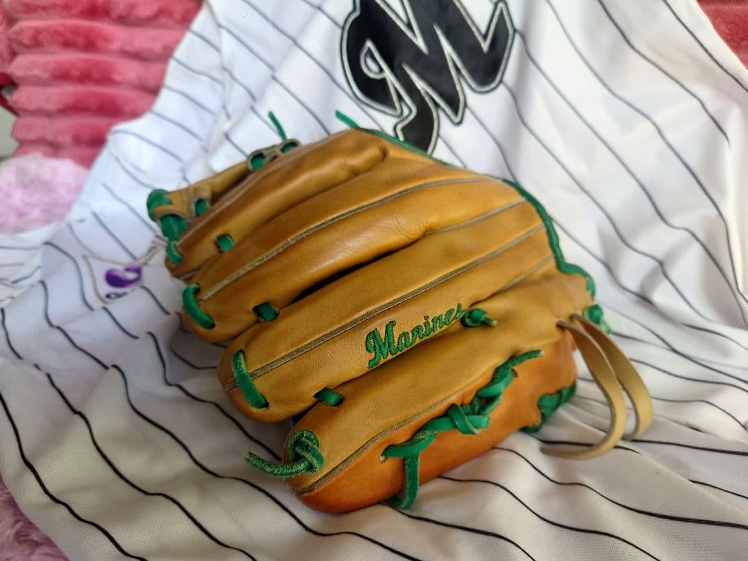 NPB 支給硬式グローブ　内野手用
