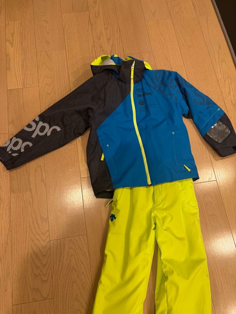 【美品！】スキーウェア　デサント　子供用　140