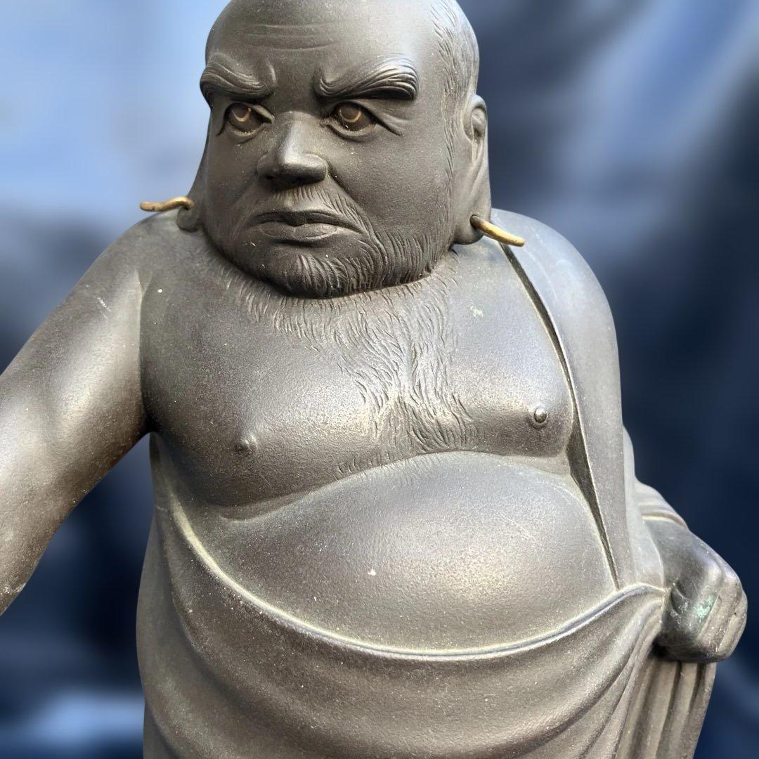 (418)だるま大師の達磨像と思われます。