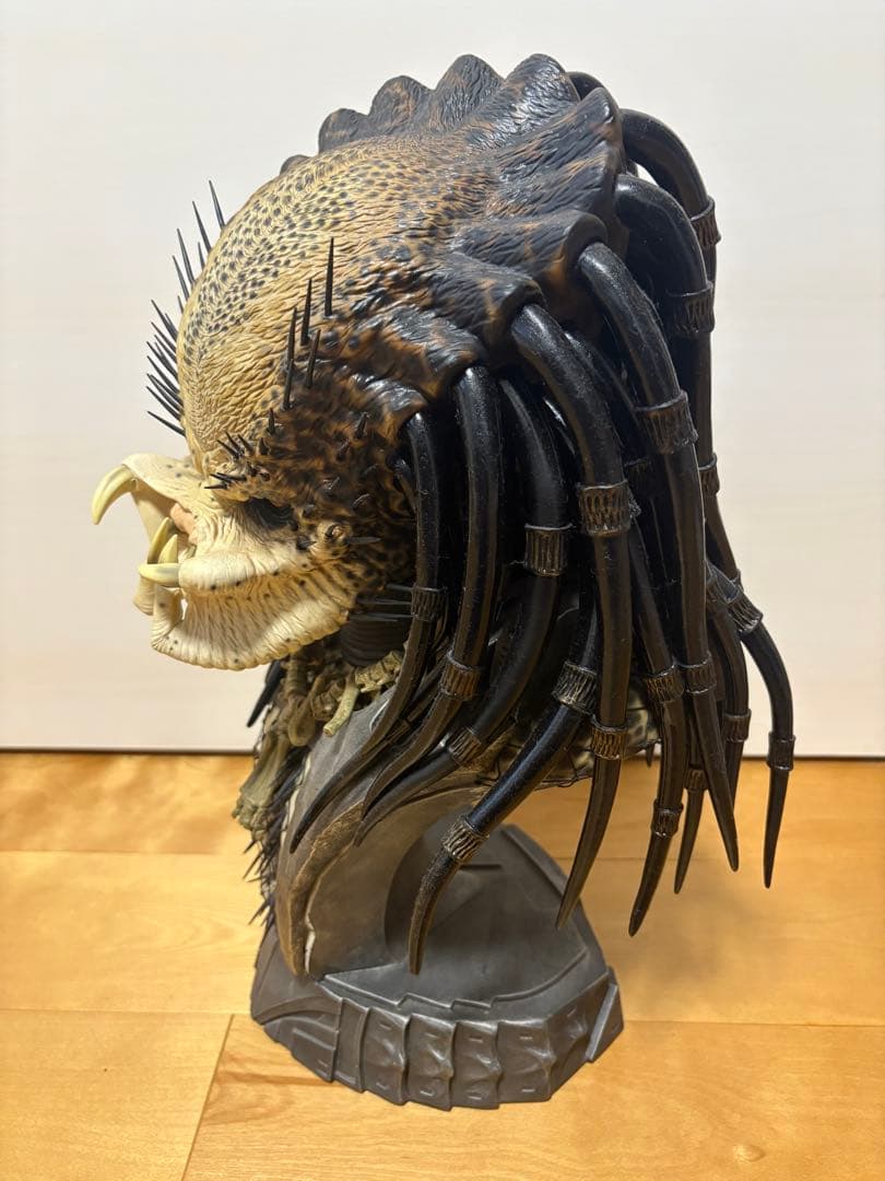SIDESHOW レジェンダリースケールバスト　プレデター