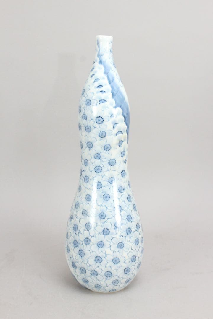 5431 十五代　嘉泉 作　平戸三川内焼　染付桜散し瓢箪型一輪差　共箱　送料無料