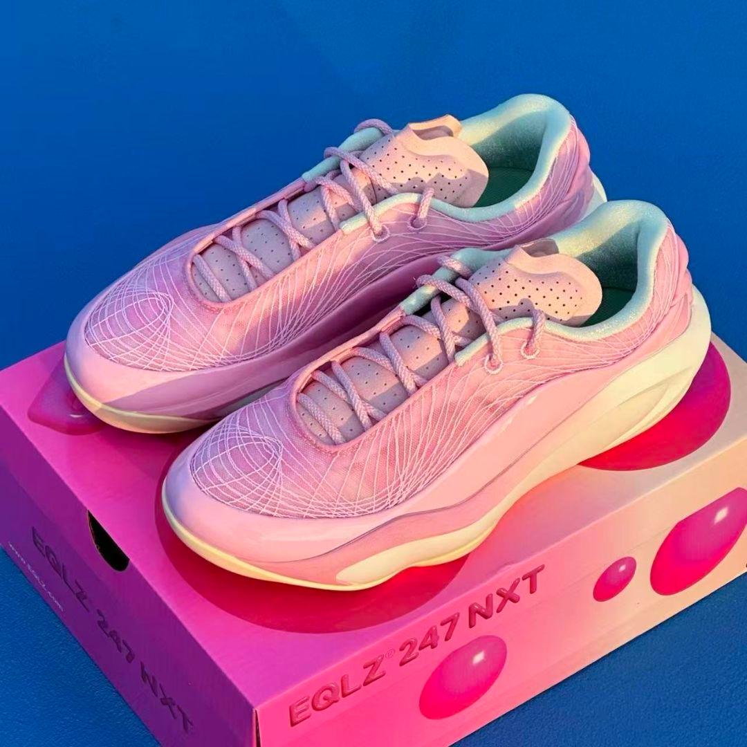 EQLZ 247 NXT \"Bubbio Gum\" 希少バッシュ 日本未発売