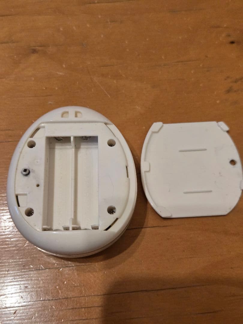 たまごっち4U 白 ホワイト tamagotchi