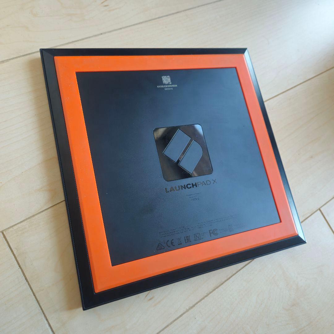 novation Launchpad X MIDIコントローラー