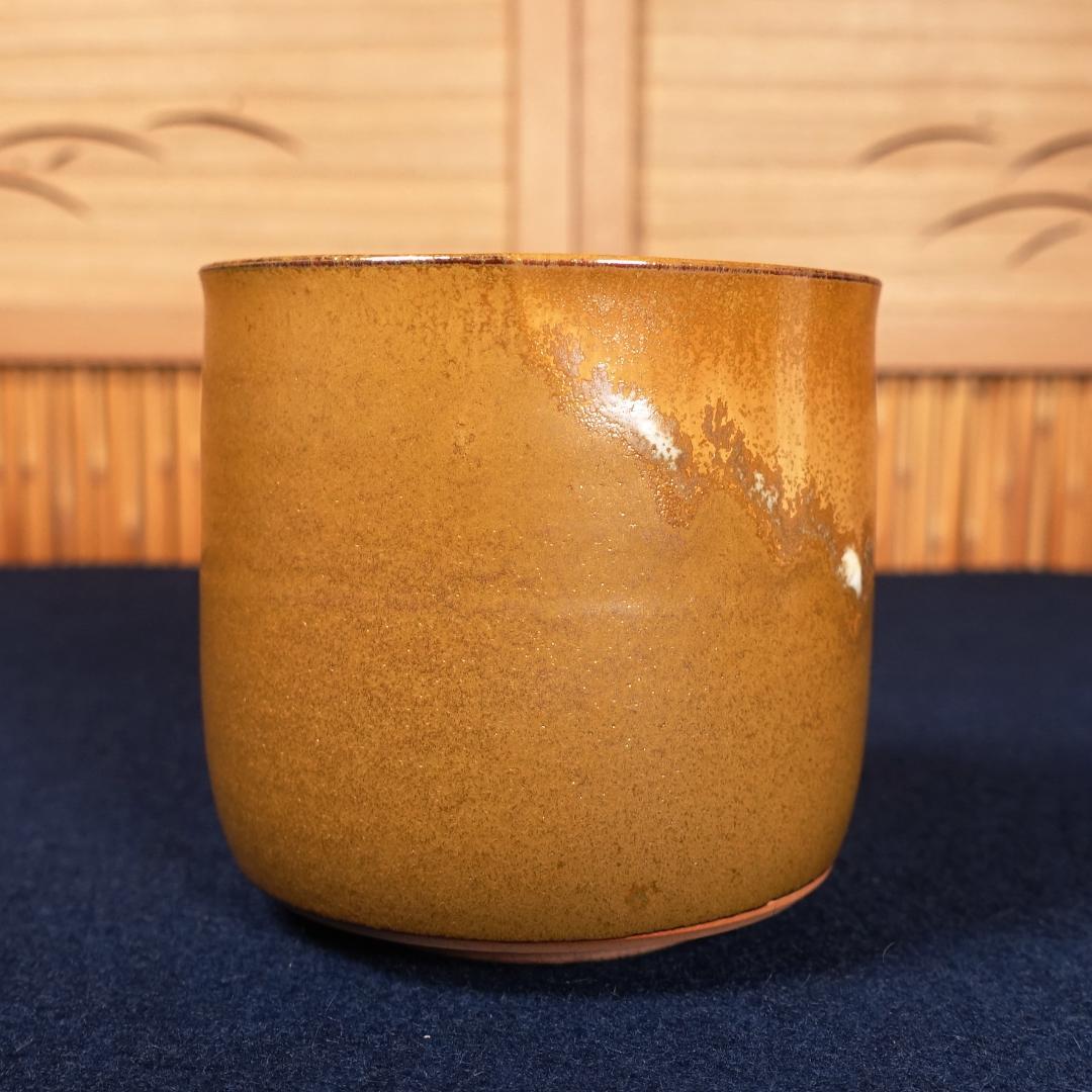 高取焼宗家 十一代 高取静山 秀逸作 高取筒茶碗 共箱 茶道具