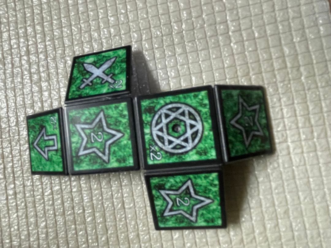 【初期不良品プレミア】遊戯王　ダンジョンダイスモンスターズ　幻獣王ガゼル