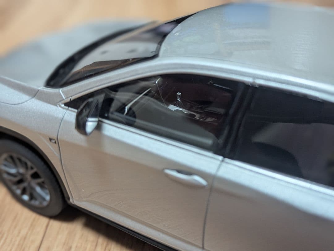 京商　レクサスRX200t 1/18ミニカー