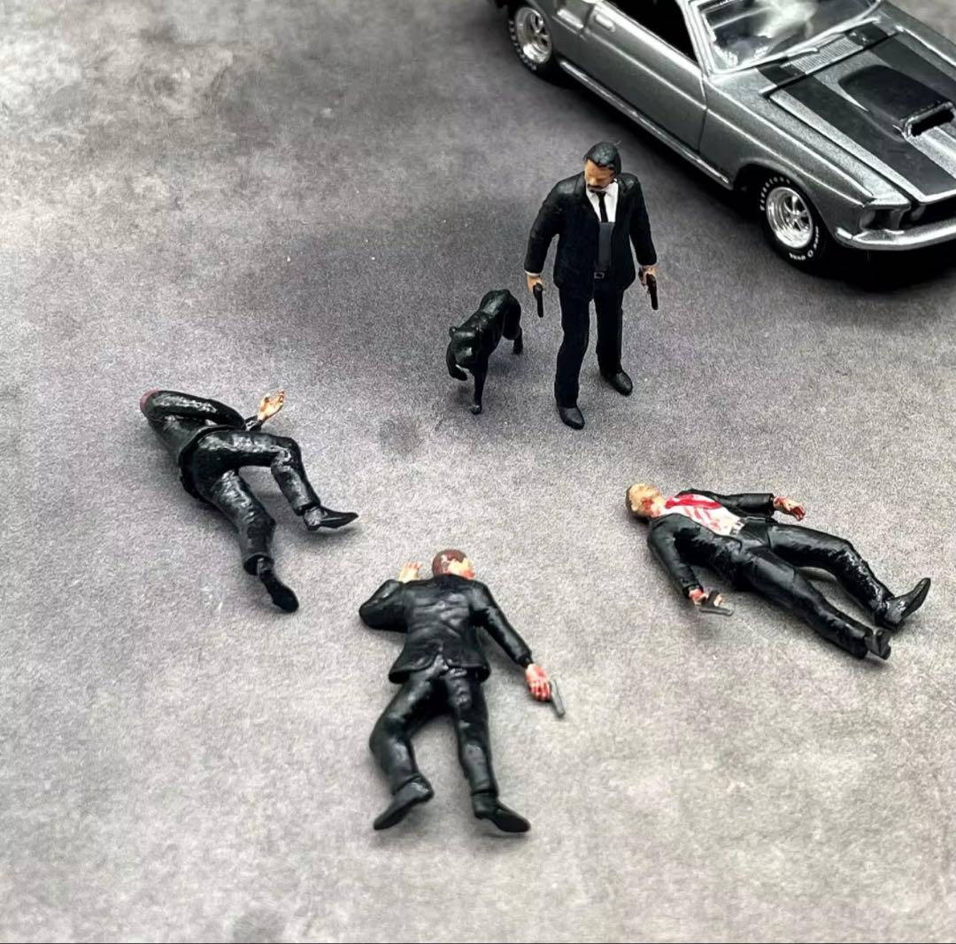 【未開封】フィギュア　1/64 4人+犬 ドラム缶4個