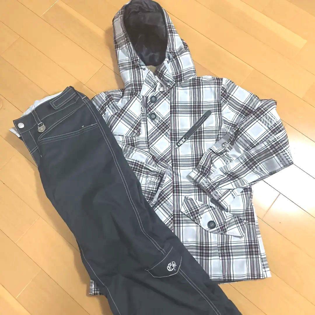 スキーウェア　スノボウェア　上下セット