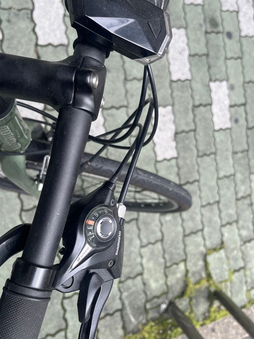 momentum シマノギア付きグリーンロードバイク