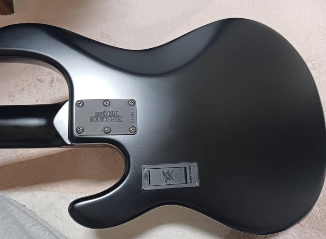 Ernieball MUSICMAN Stingray 5H ミュージックマン