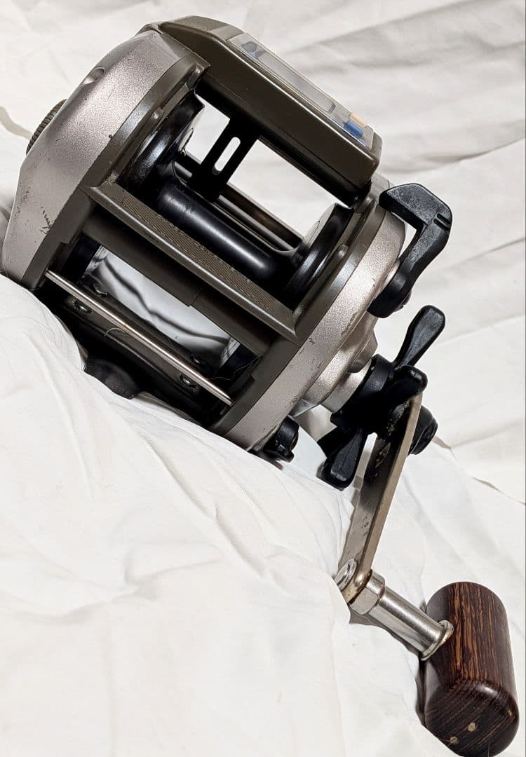 ダイワタナセンサーX600デジタル深度カウンター付両軸リール！珍しい番手