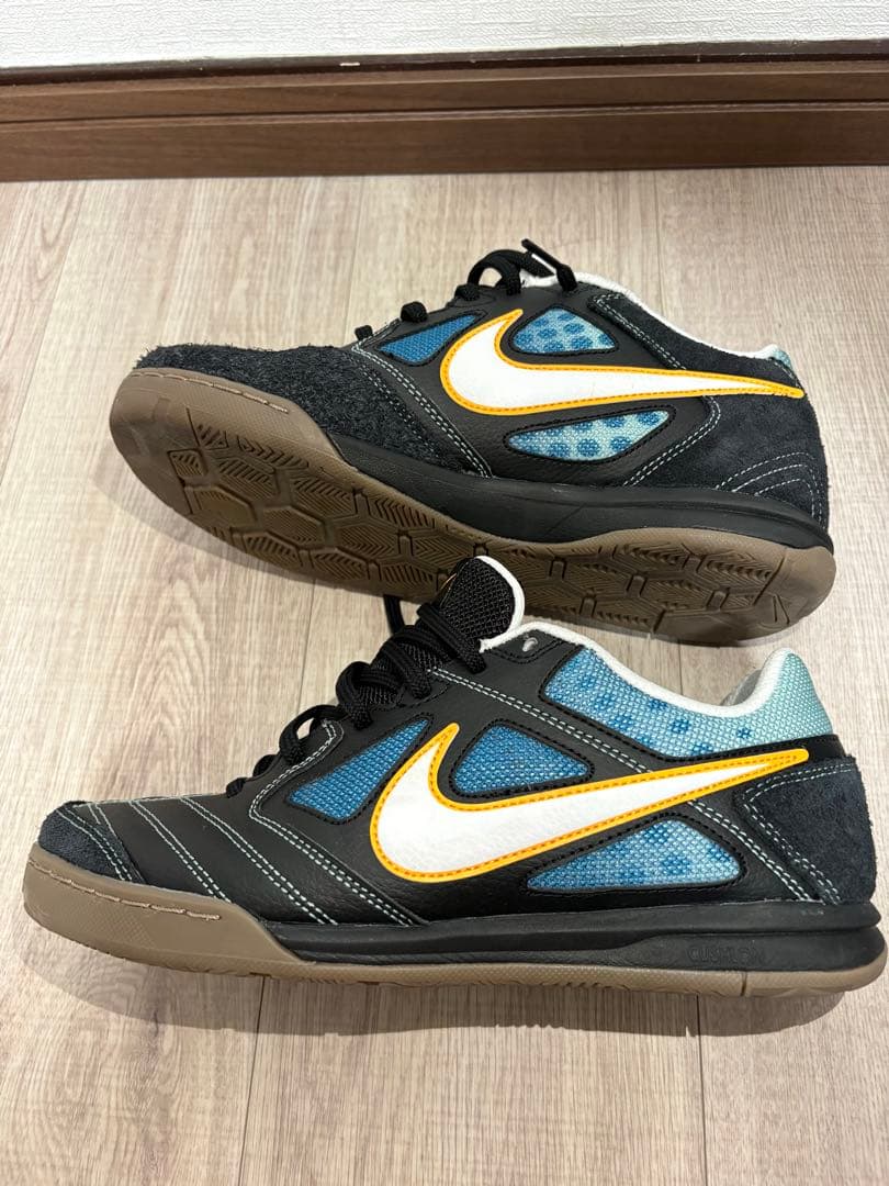 NIKE フットサルシューズ ガト