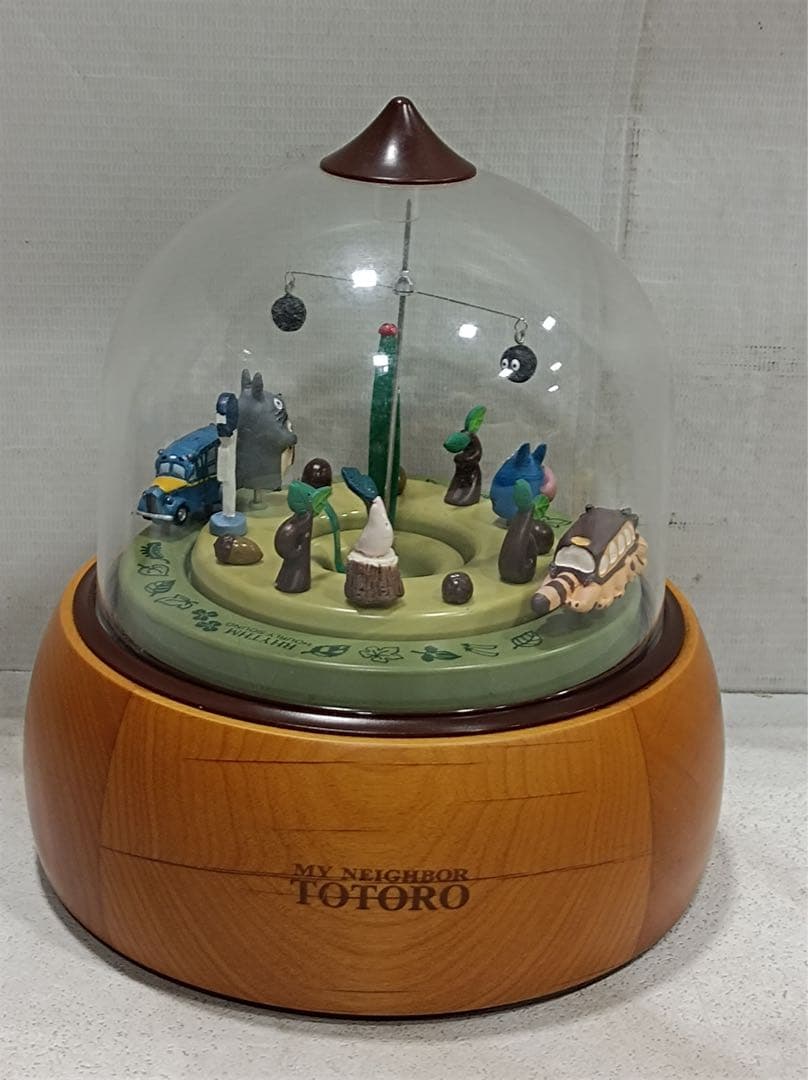 [八6518] となりのトトロ からくり時計　どんぐりスノードーム　オルゴール