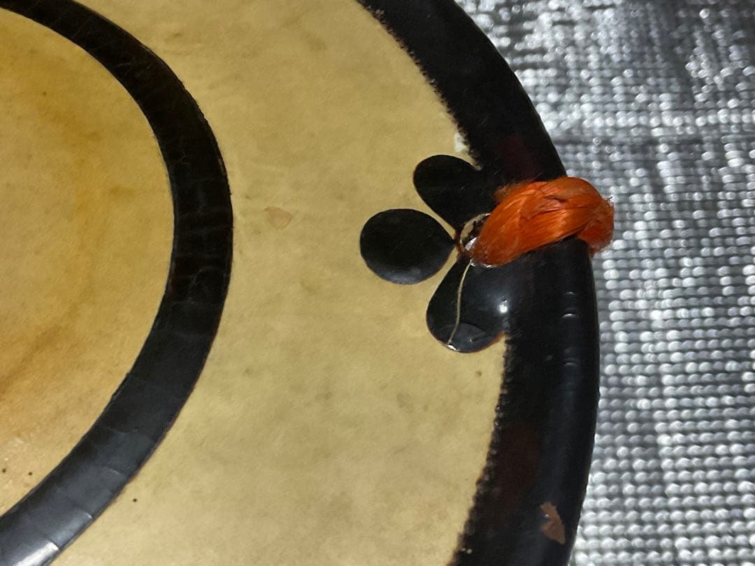 鼓／年代物。金時絵【汚れ、鼓裏にヒビ割れが少しだけ御座います。】