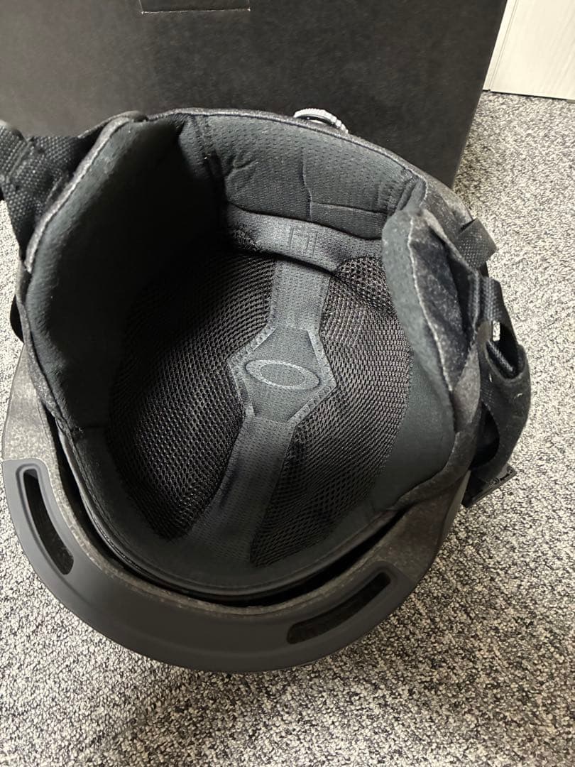 OAKLEY マットブラック スノーボードヘルメット