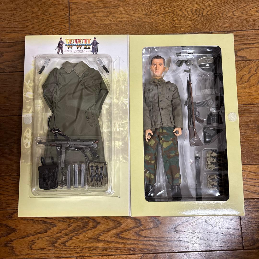 コンラッド・フュルスト少尉- 1/6 ニュージェネレーションアクションフィギュア