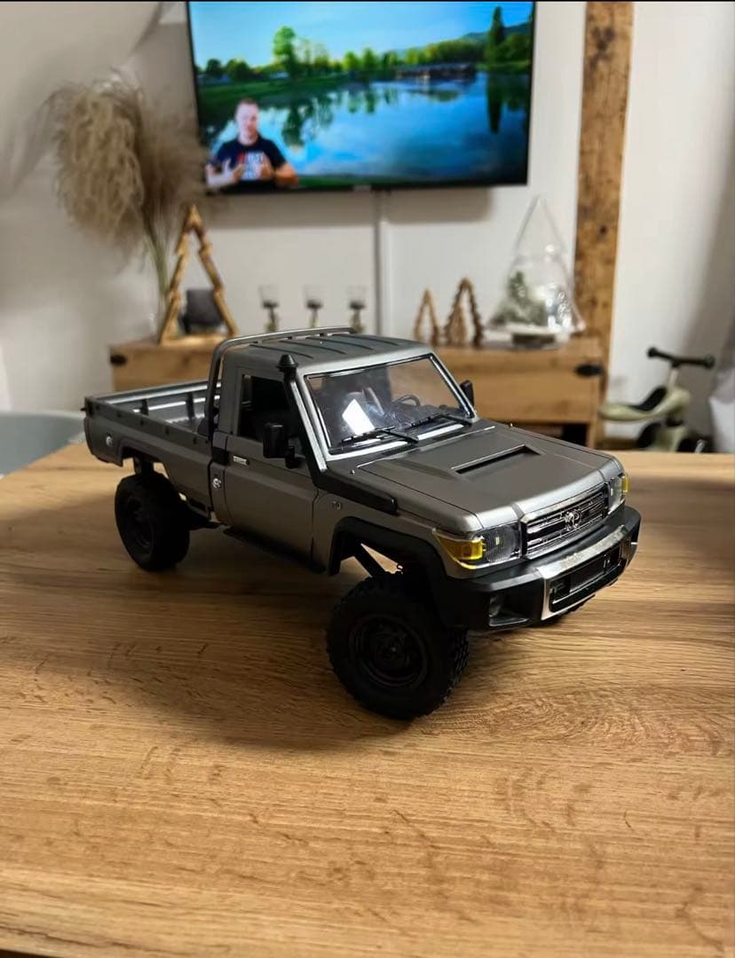 ZWN 1:12 フルスケール RC カー MN82 pro