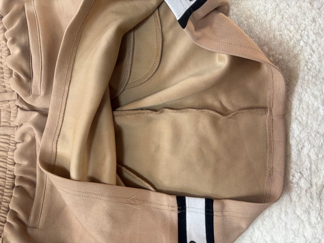 ベージュ フード付きスウェットゴルフセットアップ