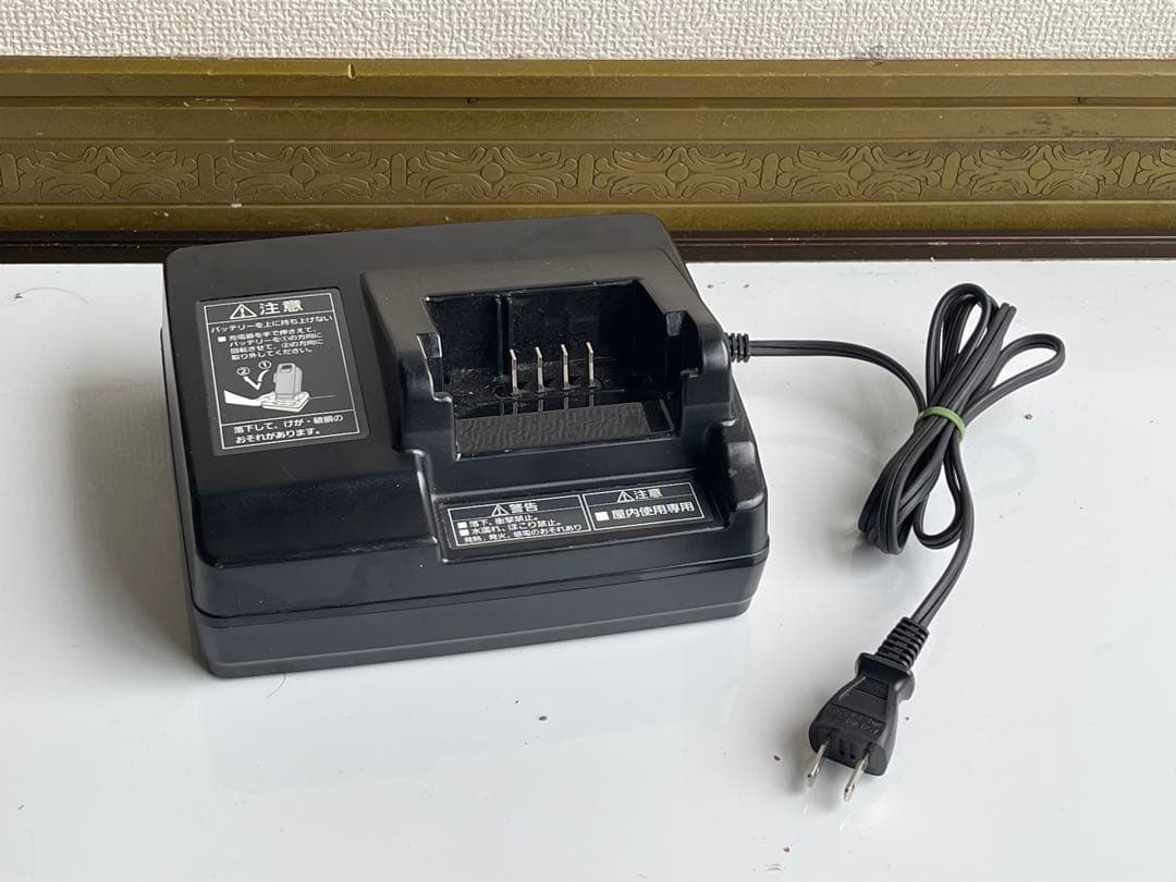 Panasonic NKJ069Z2電動自転車用充電器 黒