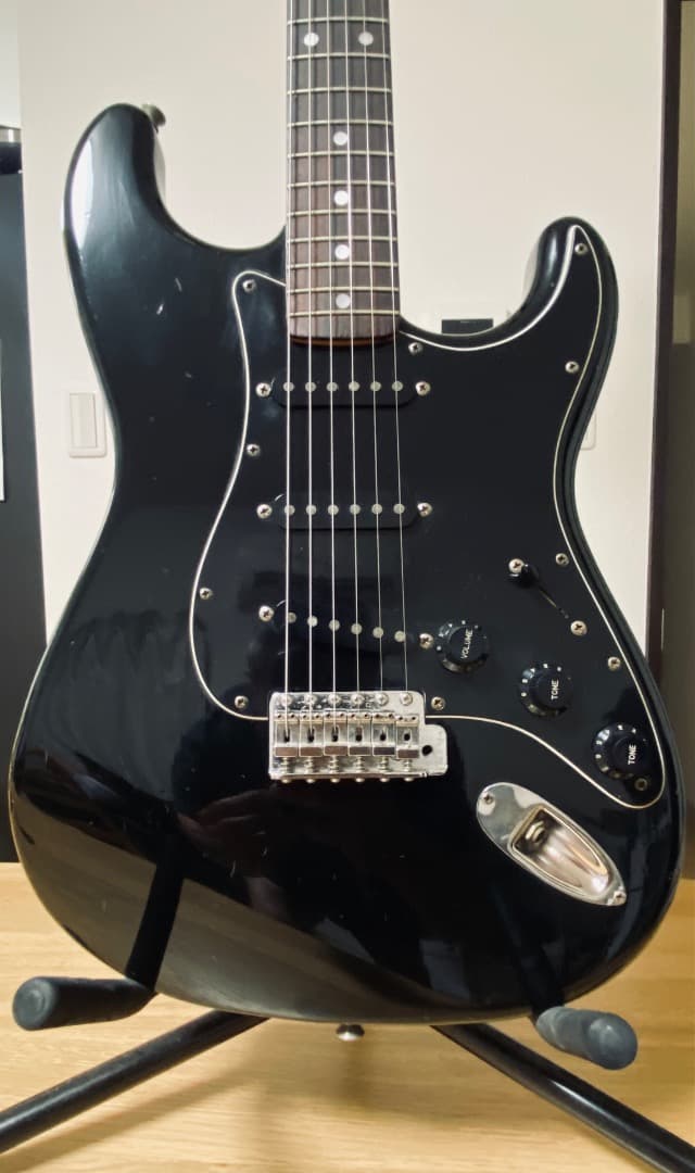 SQUIER JV シリアル　1983年