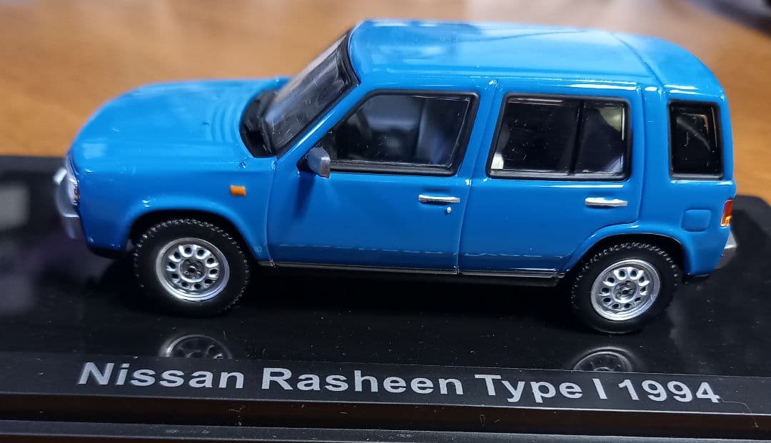 中古カー模型　Nissan Rasheen Type I 1994