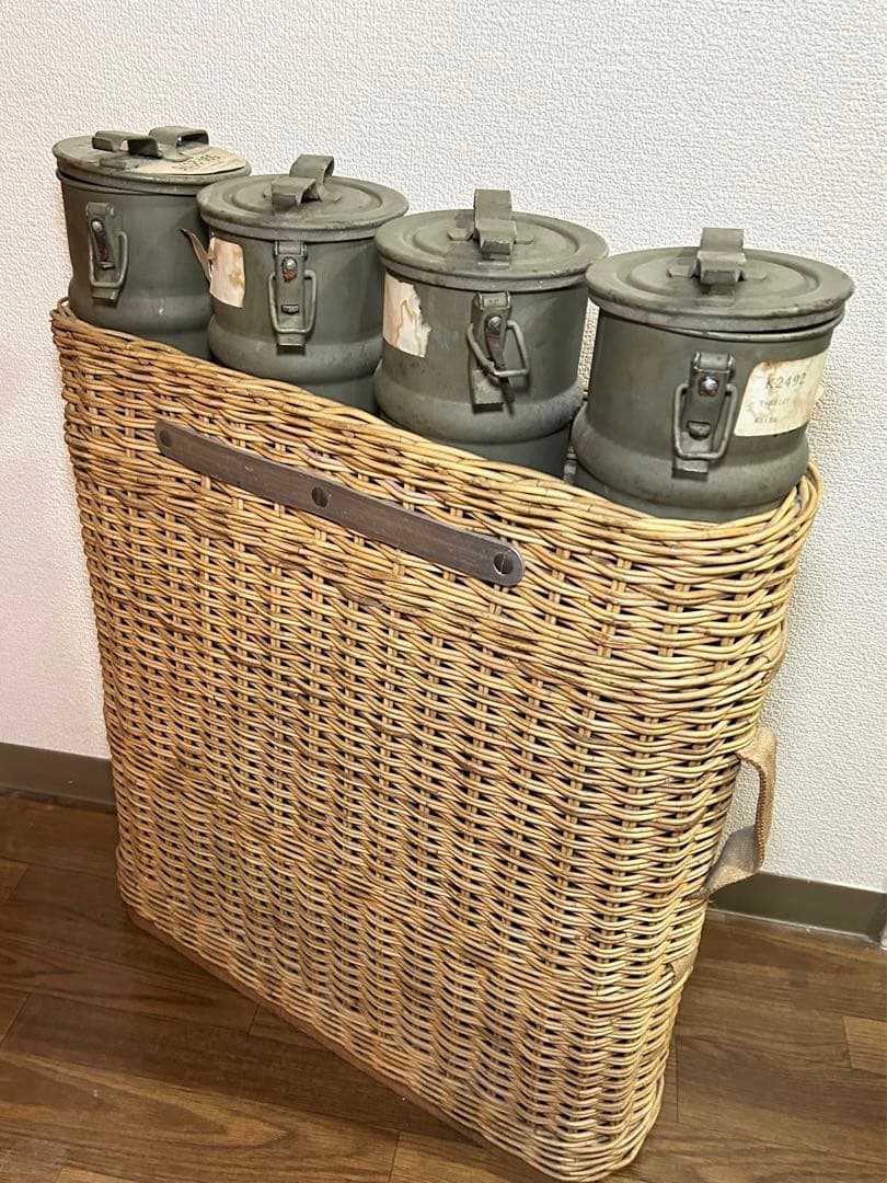 スイス軍 グレネードケース バスケット　軍放出品　弾薬入れ　ミリタリー　軍物