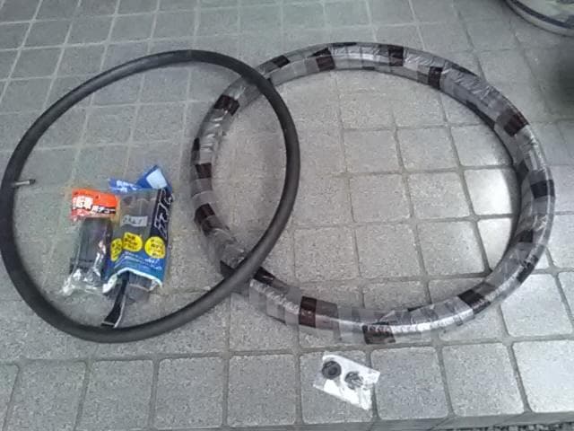 ブリジストン、２４インチ、LED、リヤ、ノーパンク、引取限定、