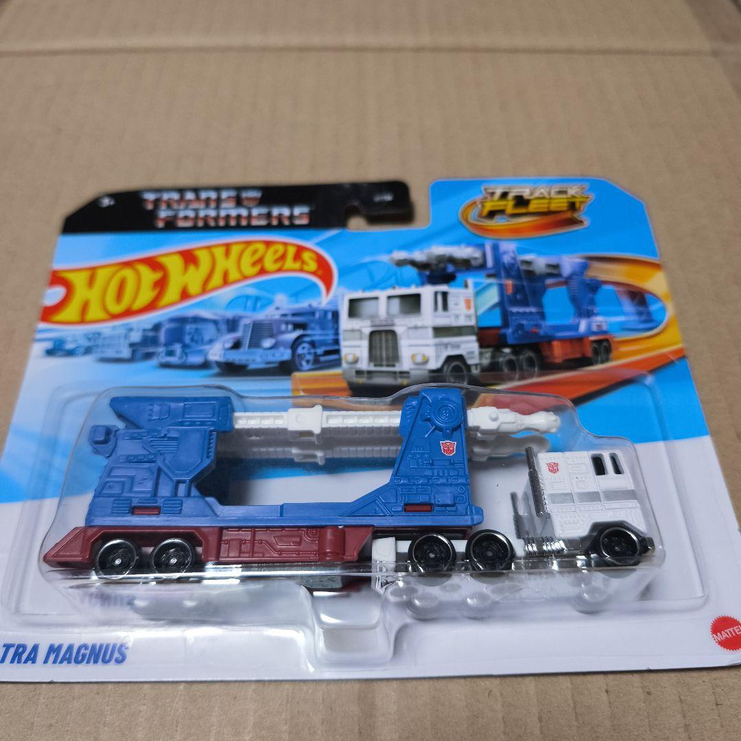 3体セット ホットウィール トランスフォーマー オプティマス＆ウルトラマグナス