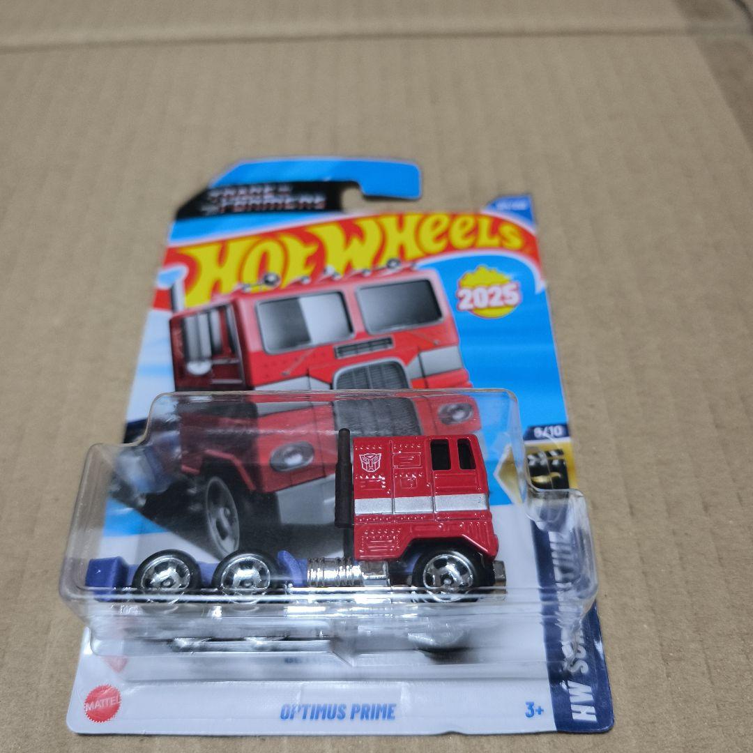 3体セット ホットウィール トランスフォーマー オプティマス＆ウルトラマグナス