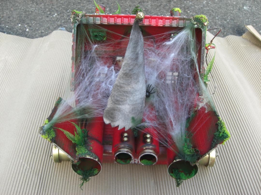 トーマス機関車 戦車 ロケット オブジェ 目が動く不思議な空間 家/倉庫 要塞