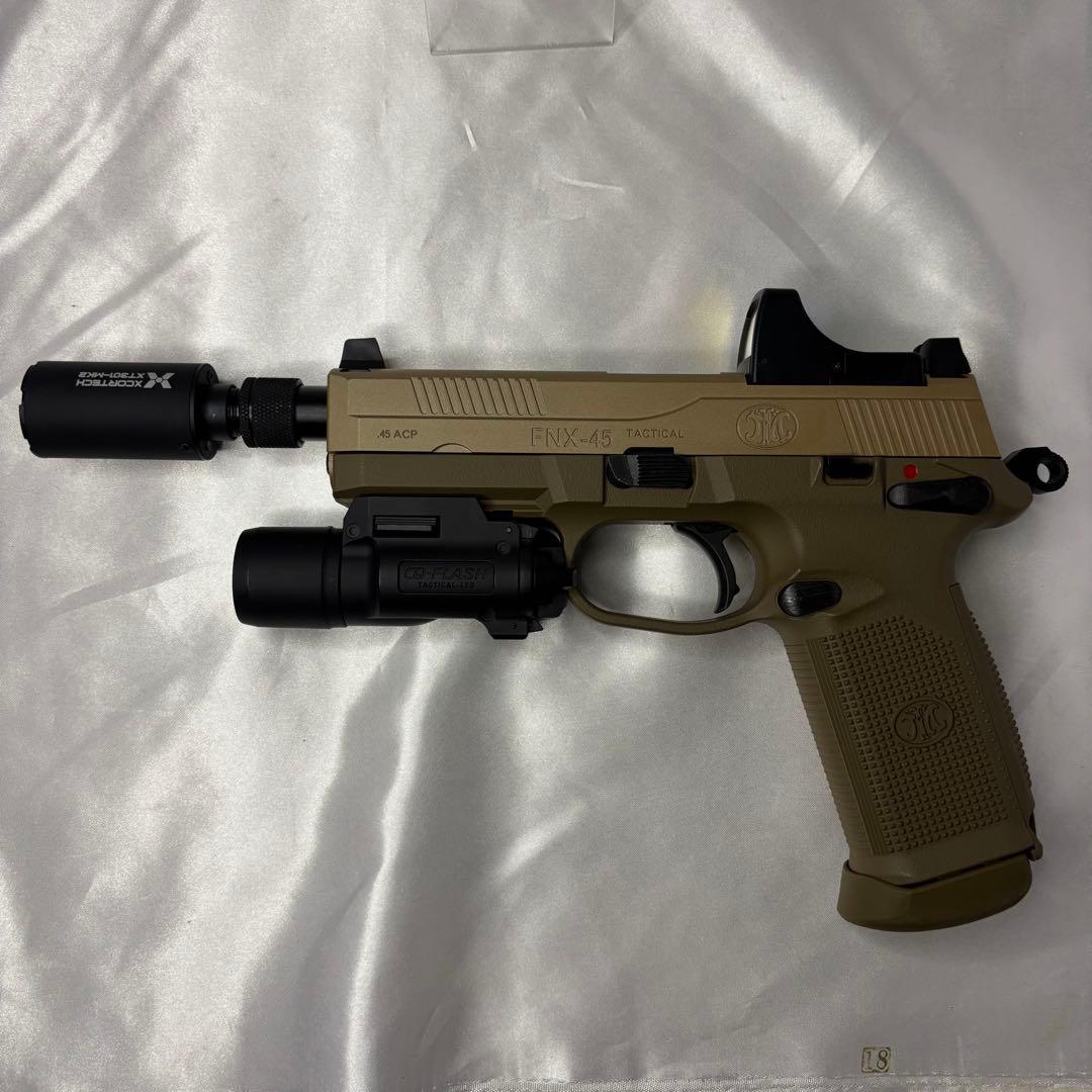 超美品　マルイFNXー45 タクティカル　カスタムセット　サバゲー　トレーサー付