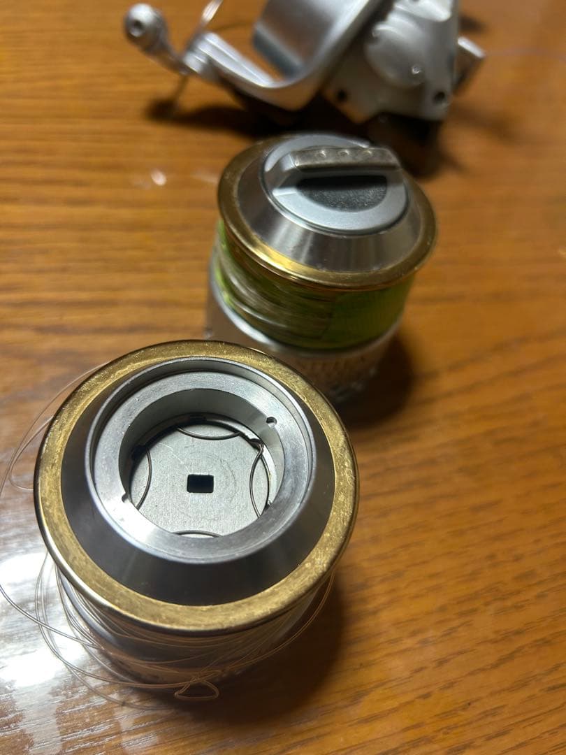 STELLA 8000 スピニングリール 6000と8000のスプール付き