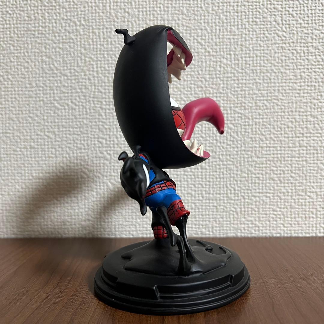 スパイダーマンvsヴェノム　スタチュー　ジェントルジャイアント　スコッティヤング