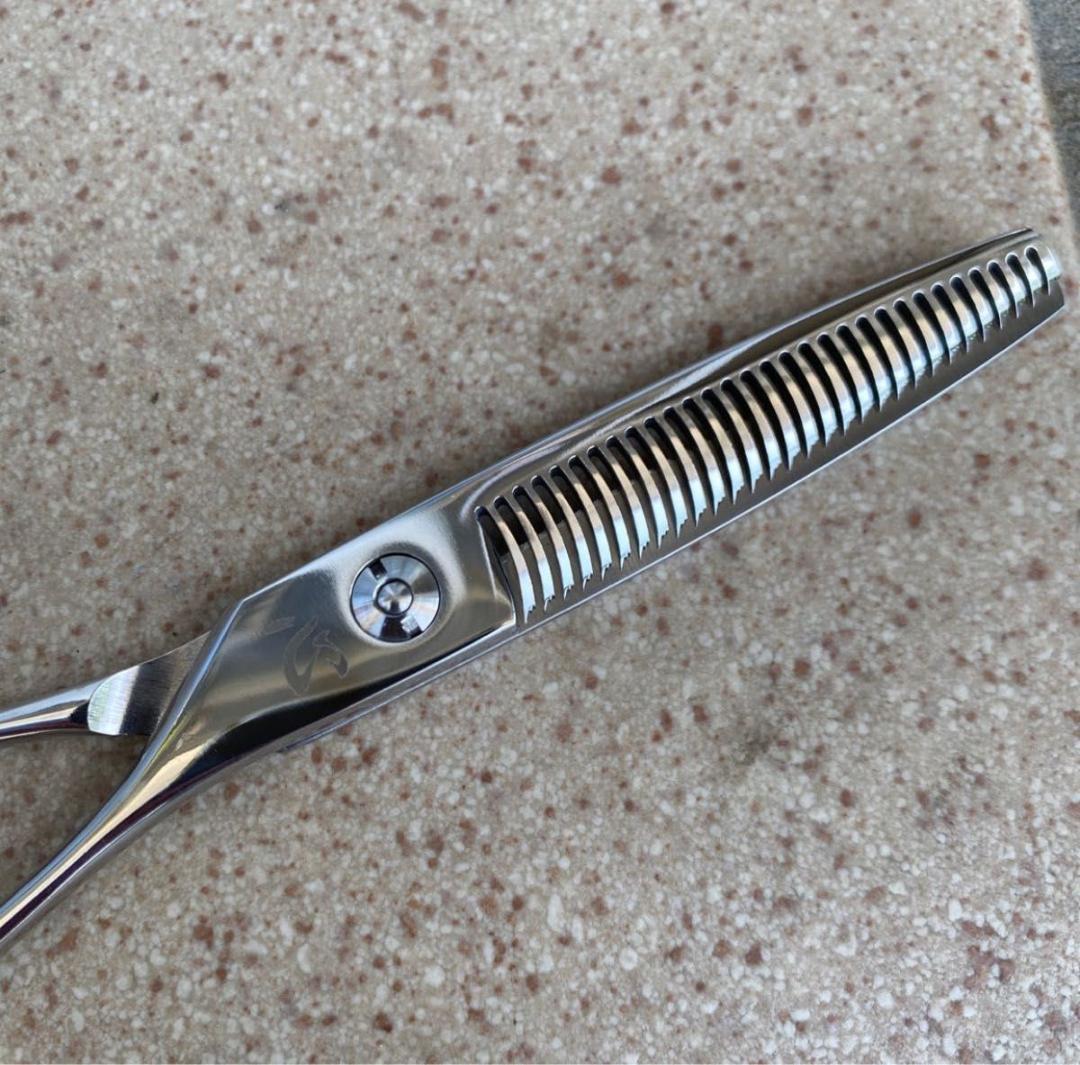 ６インチセニングシザー 45% 前後切れ味抜群 理美容 スキセニングシザー